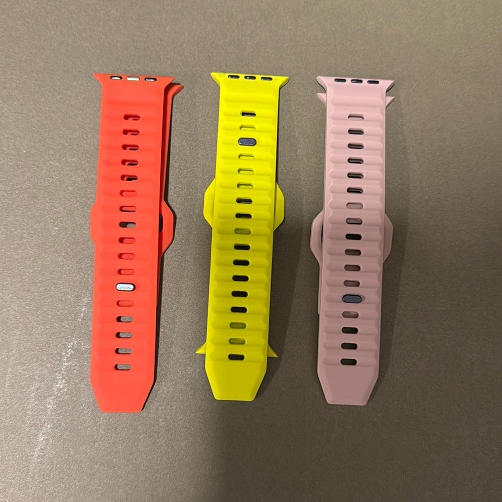 Two No Brand watch band compatible with apple 44,45 and 49 Apple bands